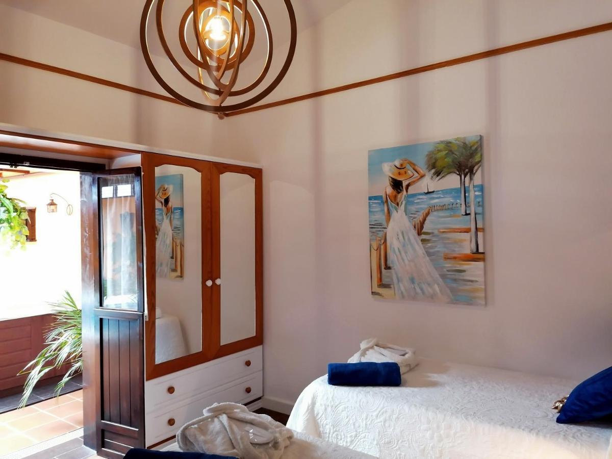 Villa Spa Las Tinajas Triquivijate 外观 照片