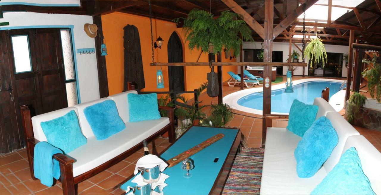 Villa Spa Las Tinajas Triquivijate 外观 照片