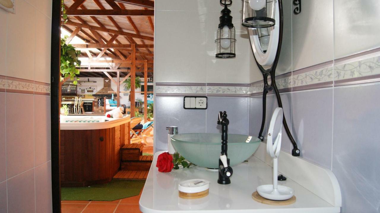 Villa Spa Las Tinajas Triquivijate 外观 照片