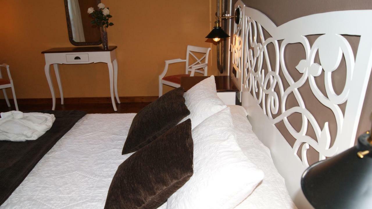 Villa Spa Las Tinajas Triquivijate 外观 照片