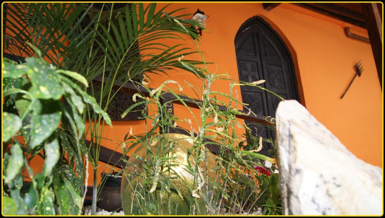 Villa Spa Las Tinajas Triquivijate 外观 照片
